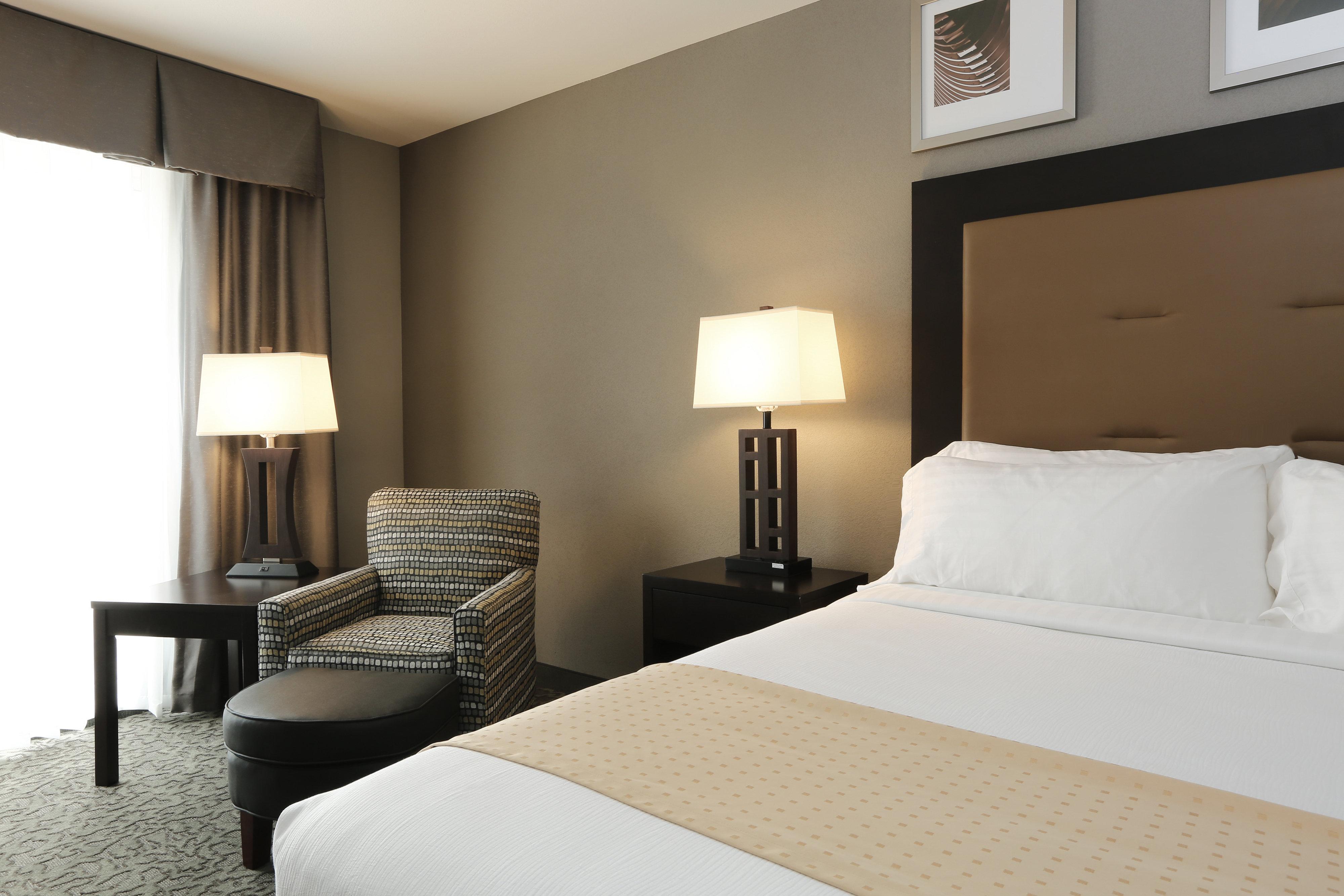 And East By Ihg Peoria