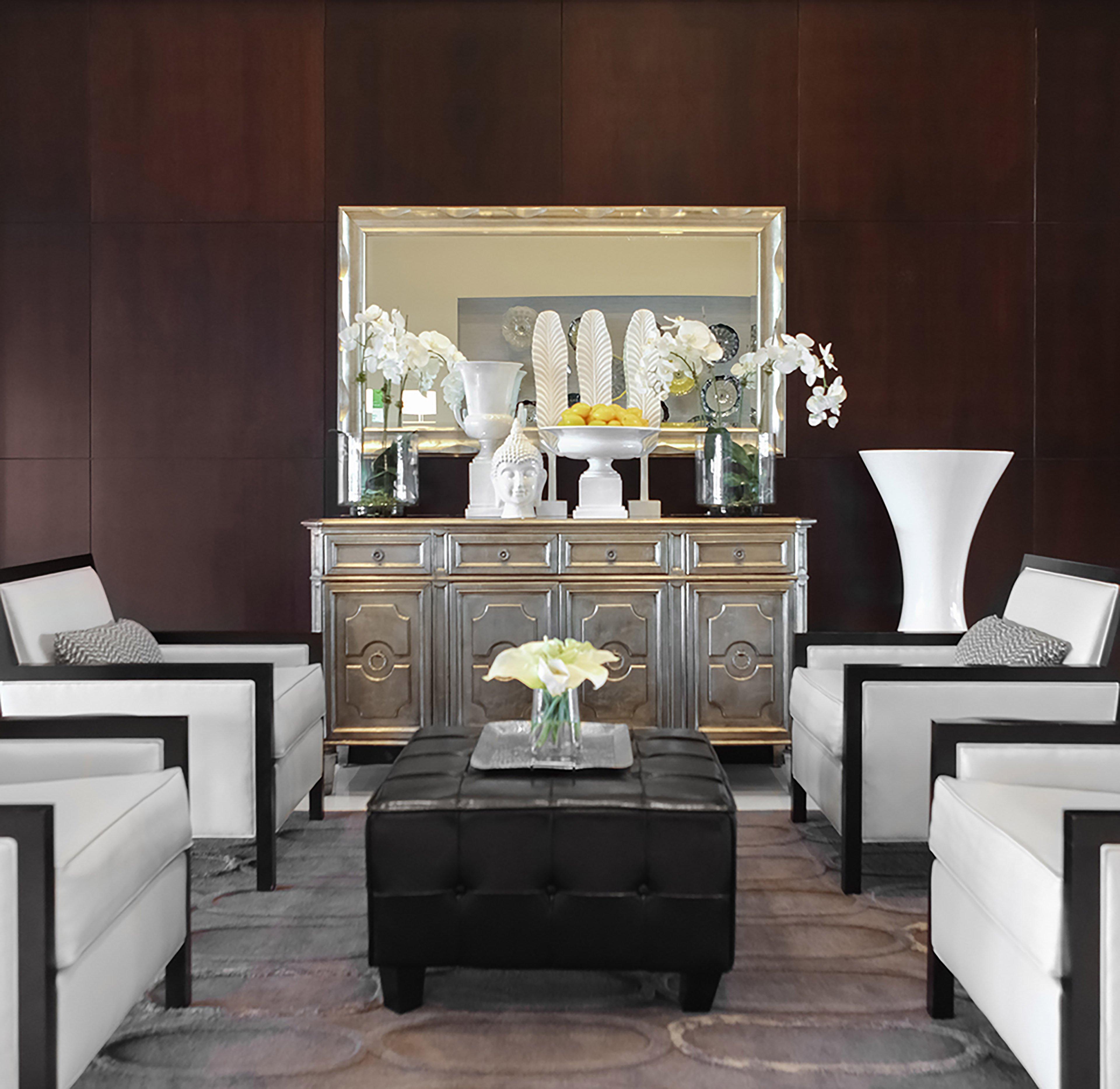 Hotel And East By Ihg Peoria