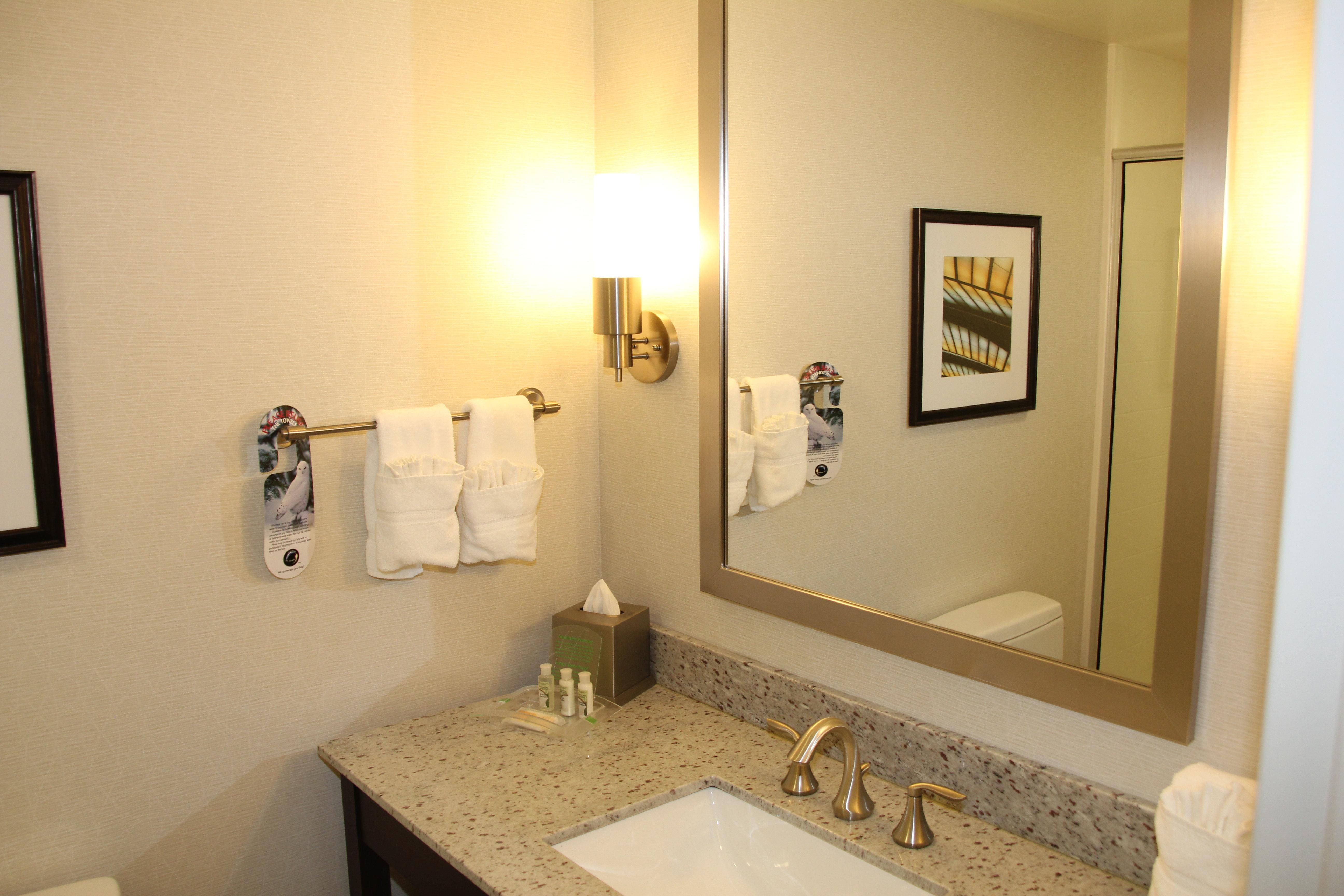 Hotel And East By Ihg Peoria